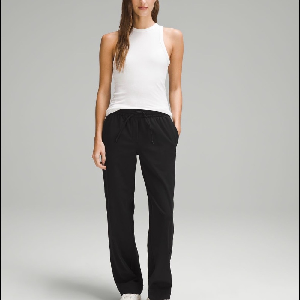 NWT lululemon straight-leg mid-rise pants luxtreme size S